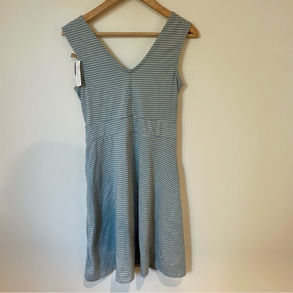 Patagonia Women's Porch Song Dress Light Blue Stripe Size Small NEW - Picture 2 of 7